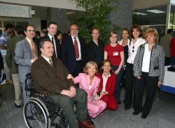 Representantes de Vodafone Espaa, junto a otros asistentes